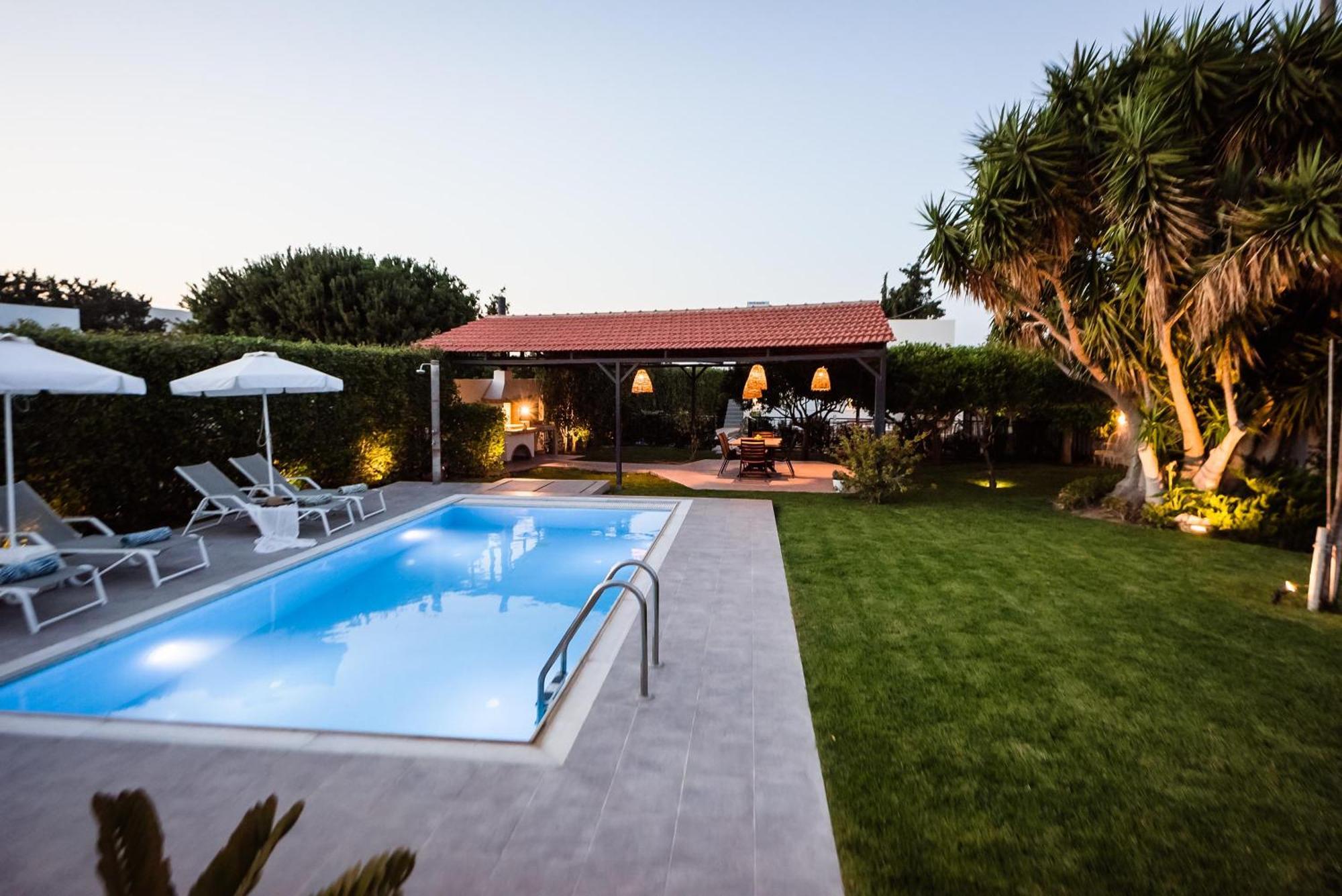El Sueno Villa 根纳迪 外观 照片